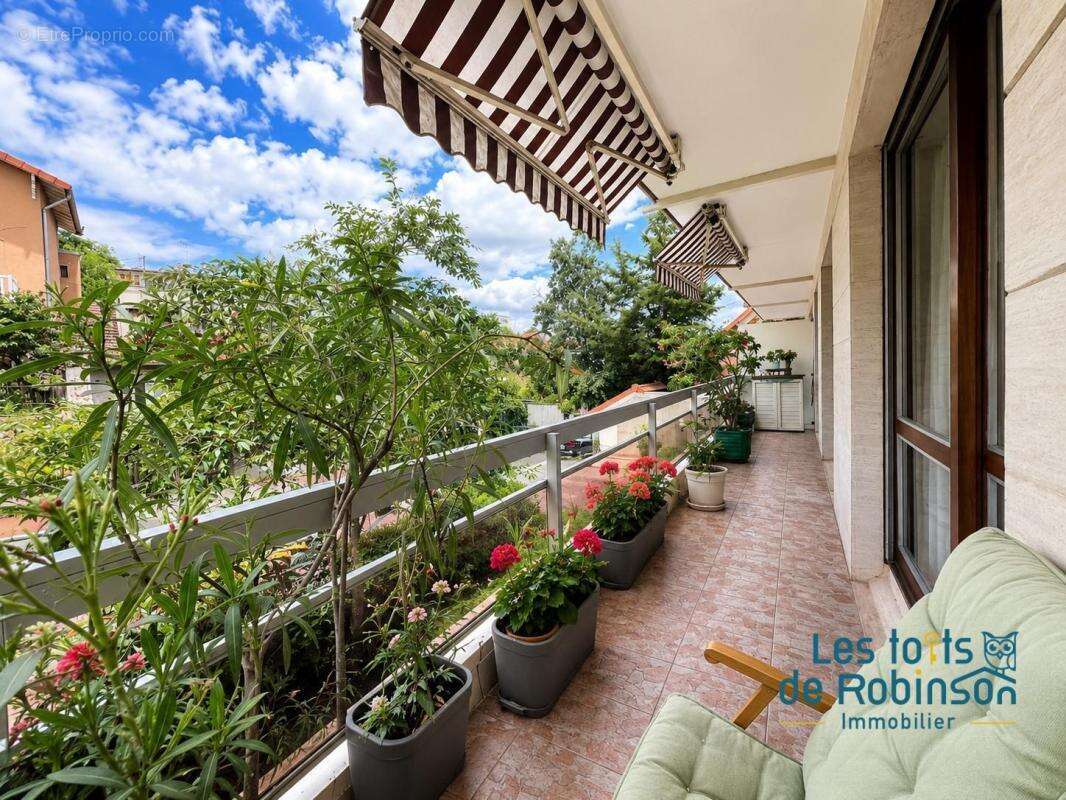 Appartement à LE PLESSIS-ROBINSON