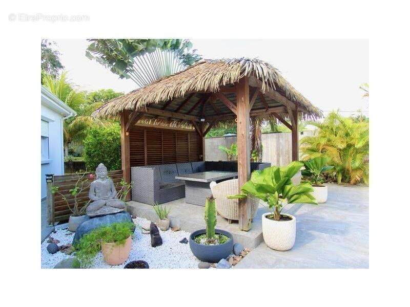 Maison à BAIE-MAHAULT