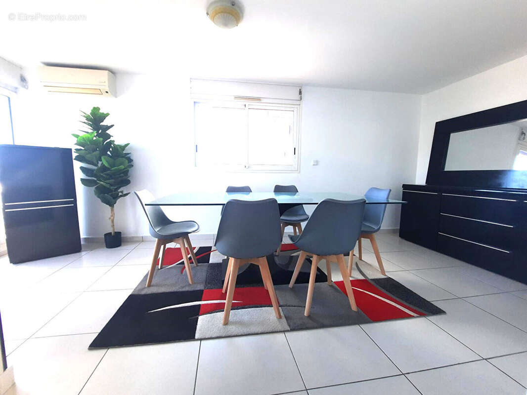 Appartement à SAINT-DENIS