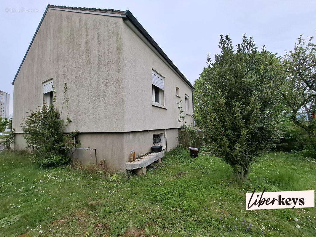 Maison à MAINVILLIERS