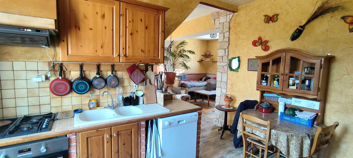 MAISON COGNIN Type 4 de 89.41 m2 + Terrasse abritée, cave, combles sur terrain de 1049 m2 - photo 8