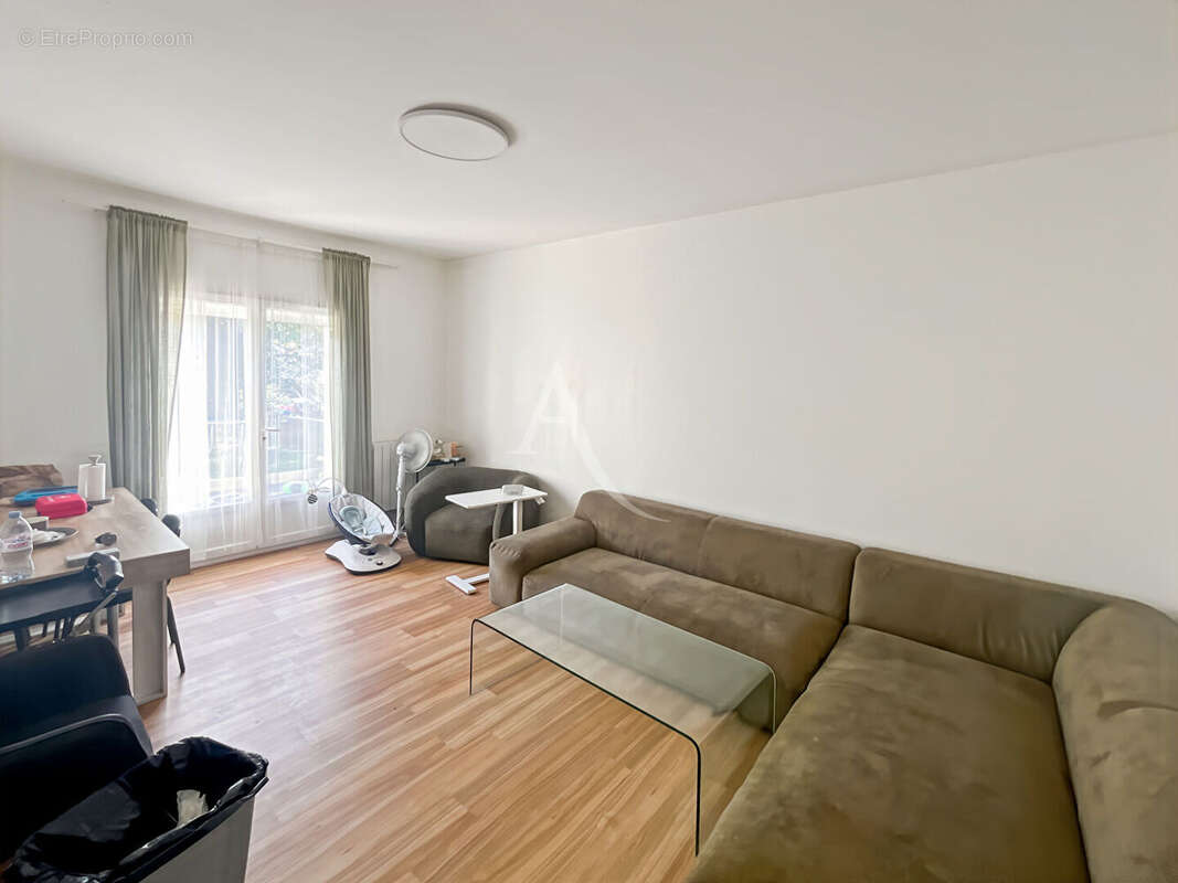 Maison à LES MUREAUX