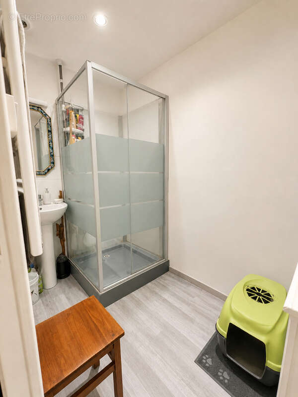 Appartement de Type 3 en rez-de-chaussée avec cour extérieure. - photo 4