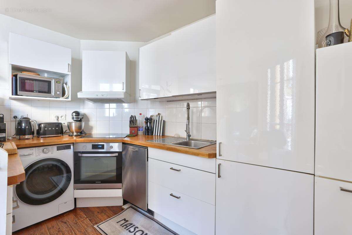 Appartement à LEVALLOIS-PERRET