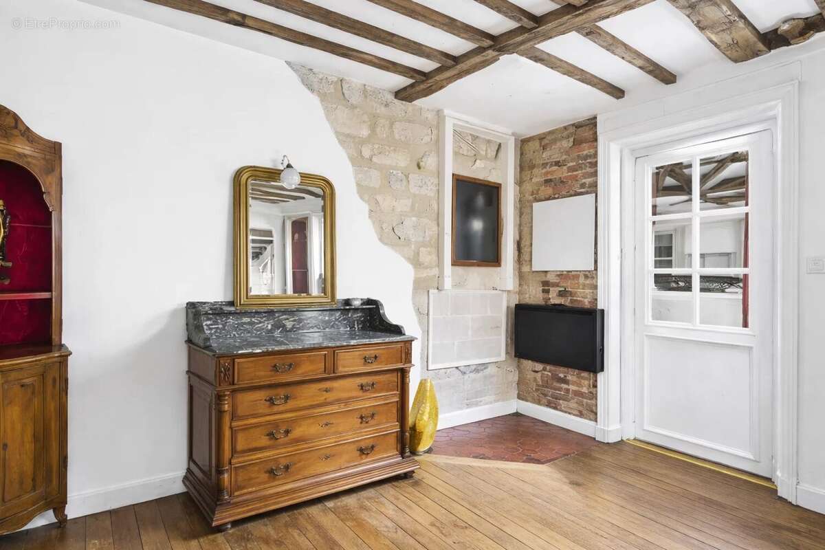 Appartement à PARIS-2E