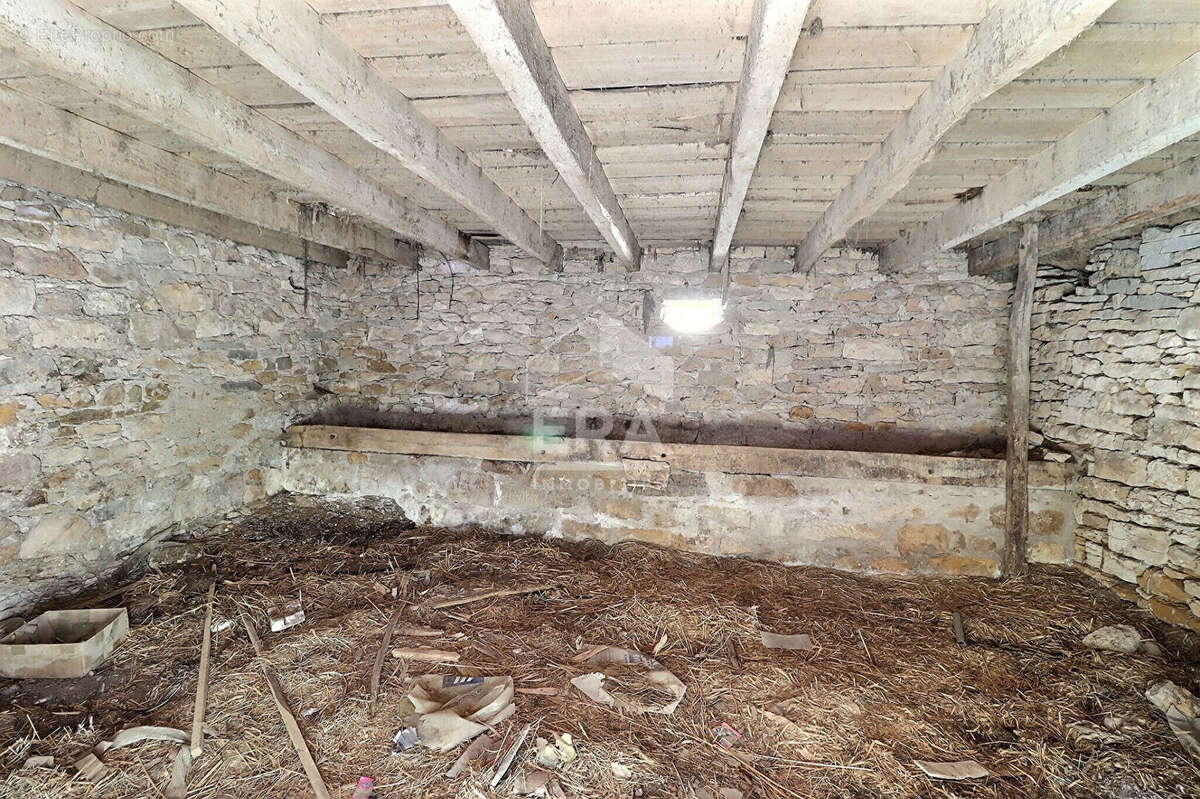 Grangette au coeur de Faycelles - photo 4