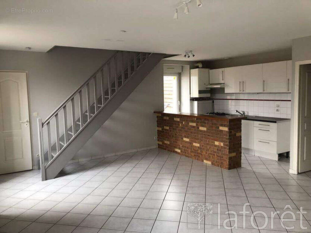 Immeuble Chaumont 8 pièce(s) 204.50 m2 - photo 2