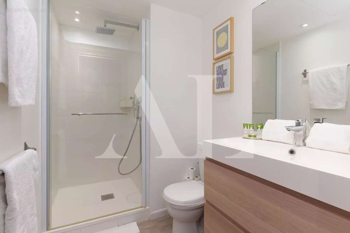 Appartement à VALLAURIS
