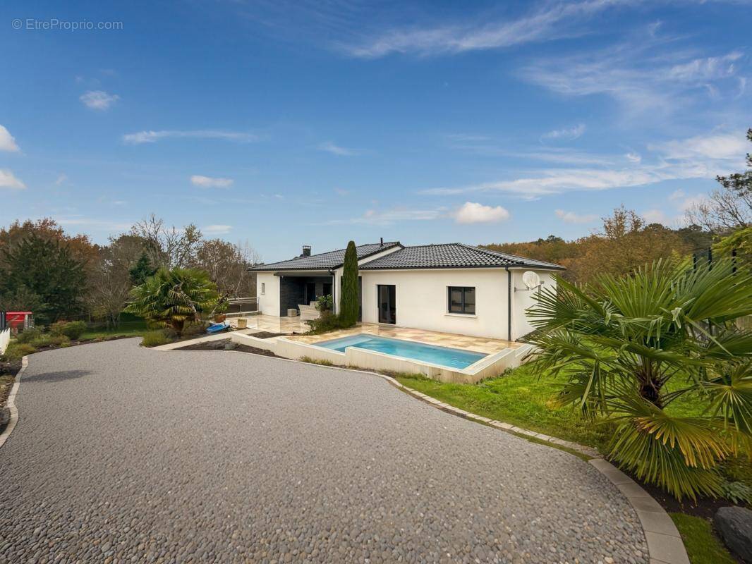 Maison à CHATEAU-L&#039;EVEQUE