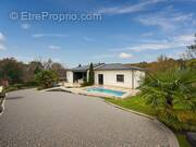 Maison à CHATEAU-L&#039;EVEQUE