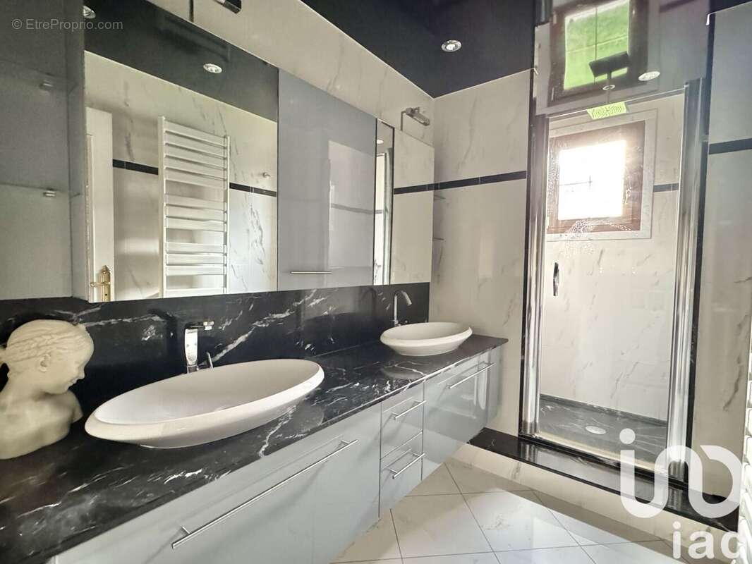 Photo 5 - Maison à SAULX-LES-CHARTREUX