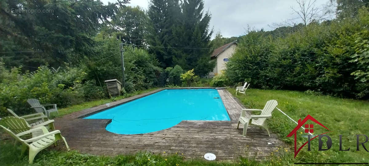 Maison à CORRAVILLERS