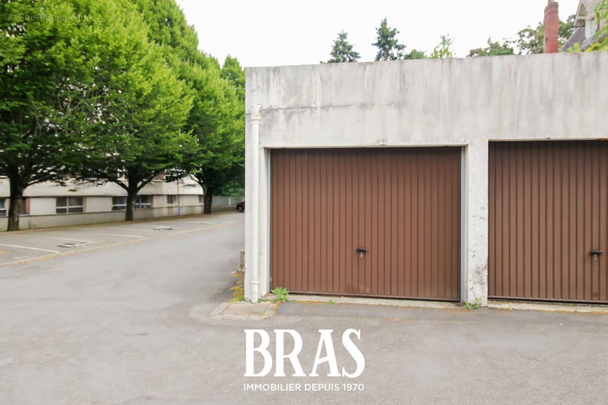 Parking à ORVAULT