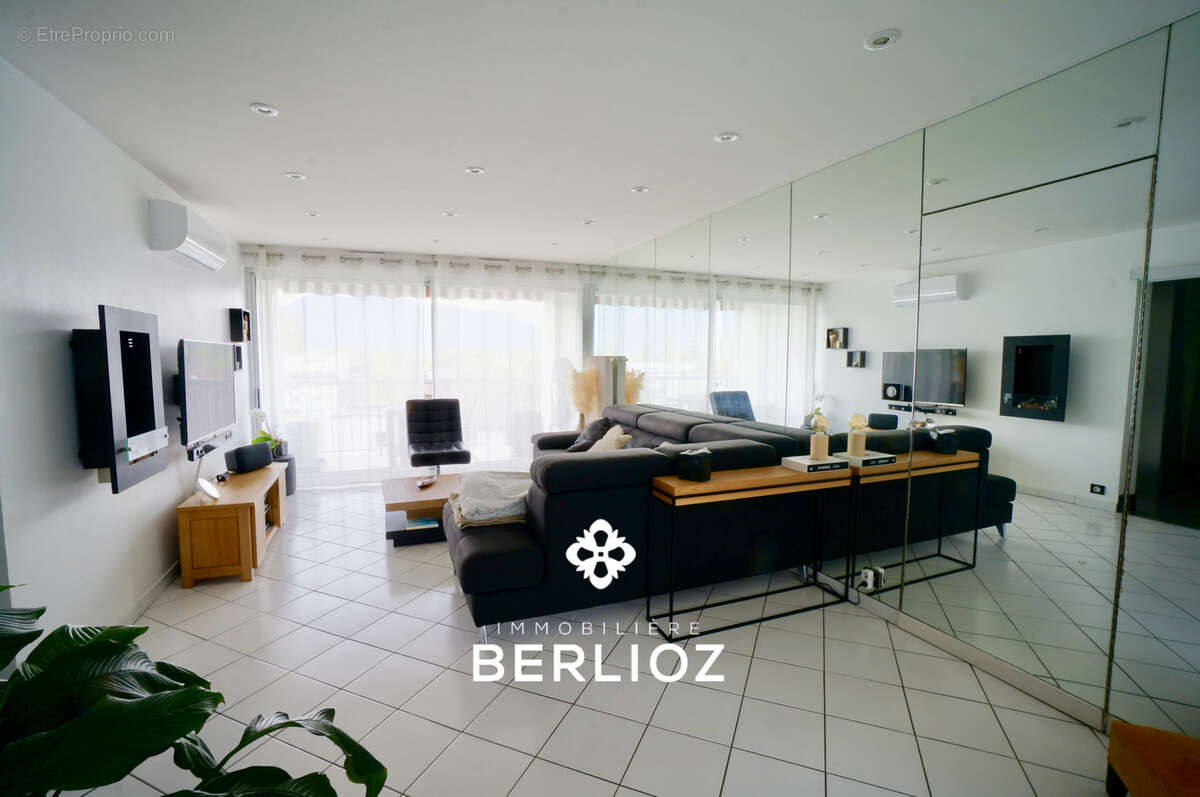 Appartement à MEYLAN
