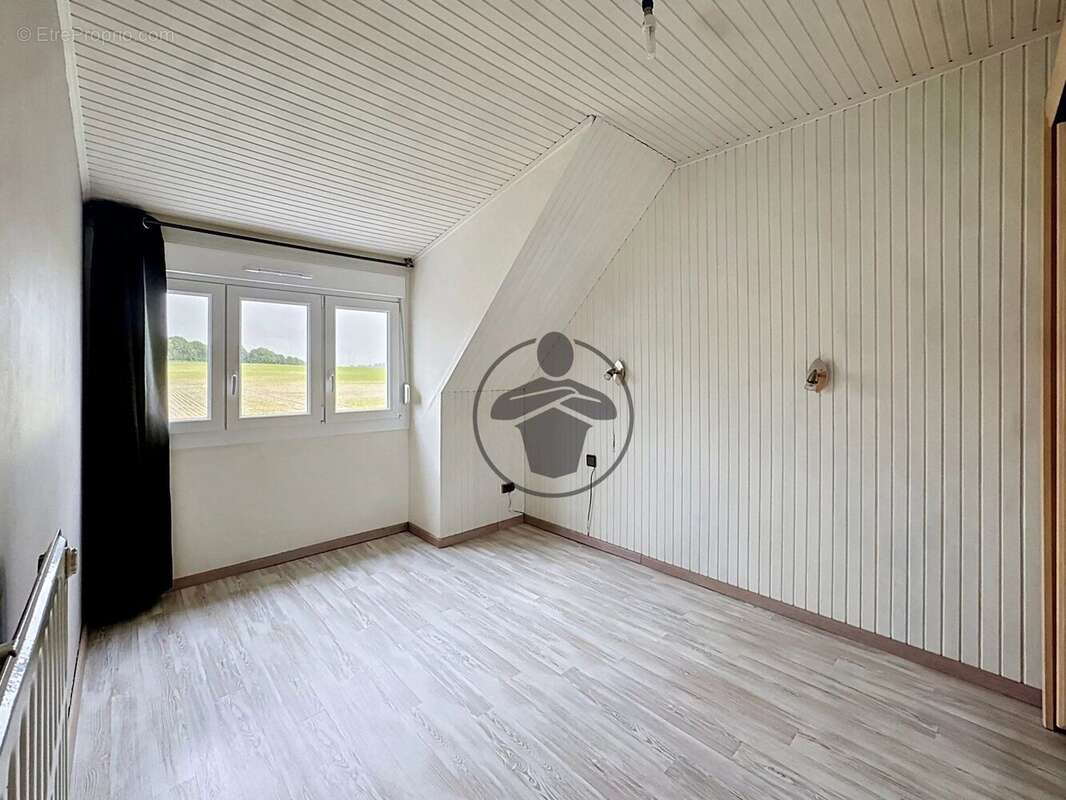 Maison à BELLENGLISE