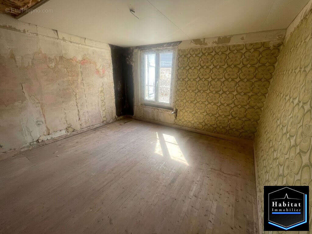 Special investisseur - maison de 60m² a renover entierement - photo 7
