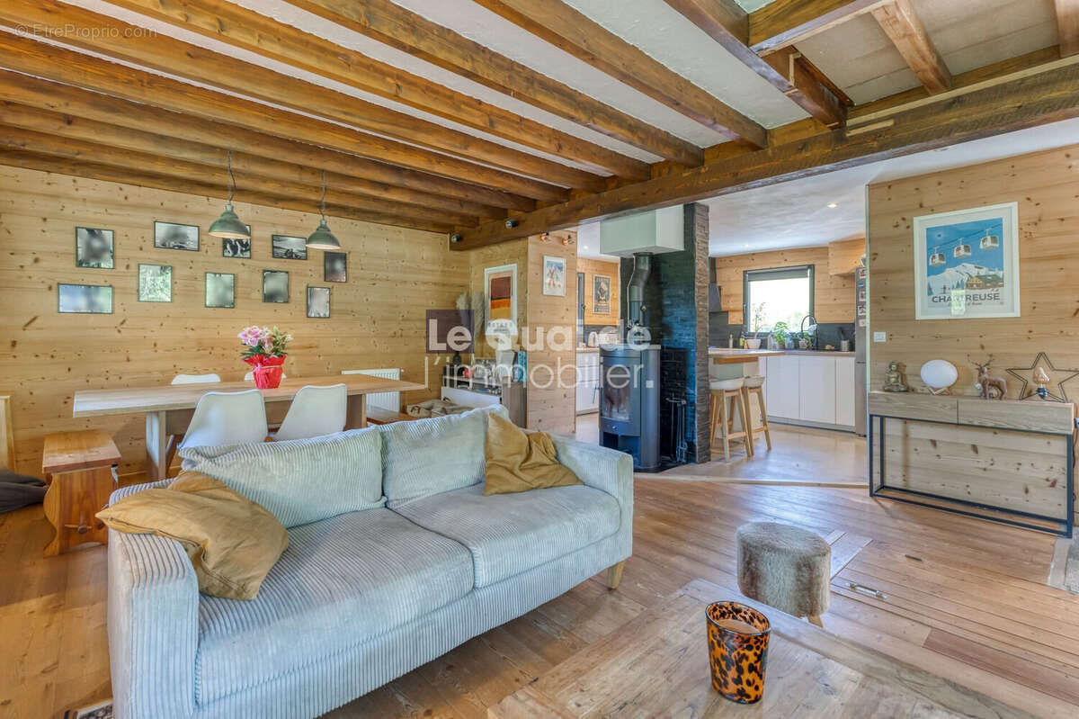 Maison à SAINT-PIERRE-DE-CHARTREUSE