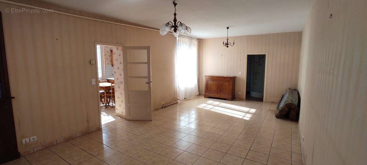 Maison à SAINT-MARCEL