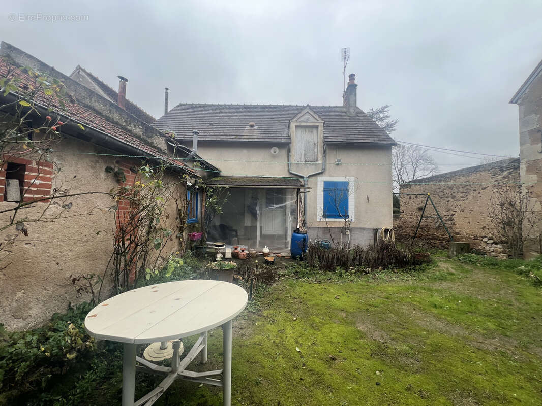 Maison à CHATEAUMEILLANT