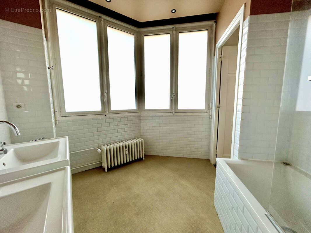 Appartement à SAINT-ETIENNE