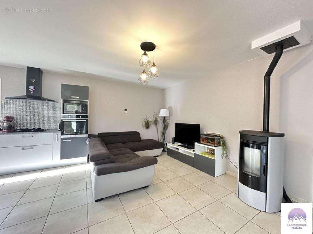 Maison à SAINT-JUST-DE-CLAIX