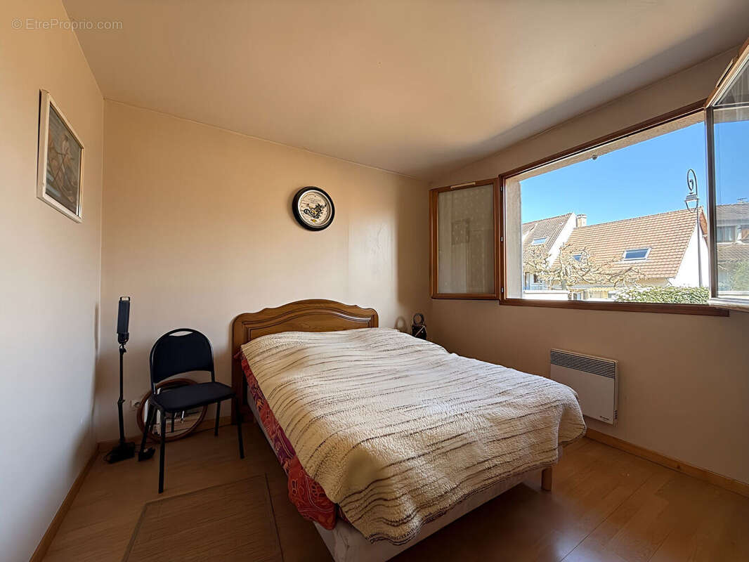 JOUY EN JOSAS Val d'Albian "Maison 5 pièce(s)" - photo 8