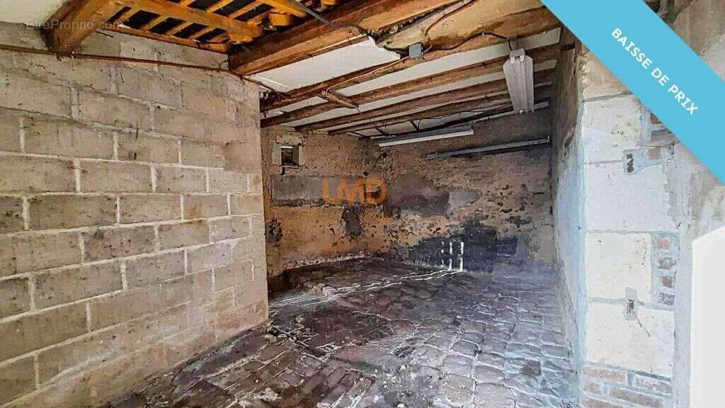 Maison à PRUNAY-CASSEREAU