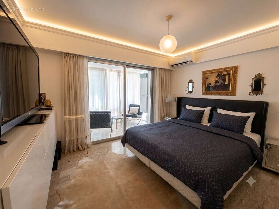 Appartement 70 m² à Le Cannet  - photo 63