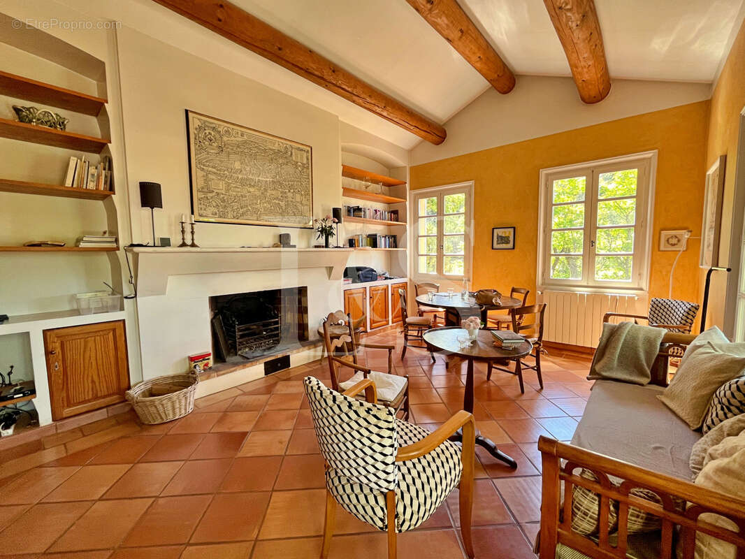 Maison à VAISON-LA-ROMAINE