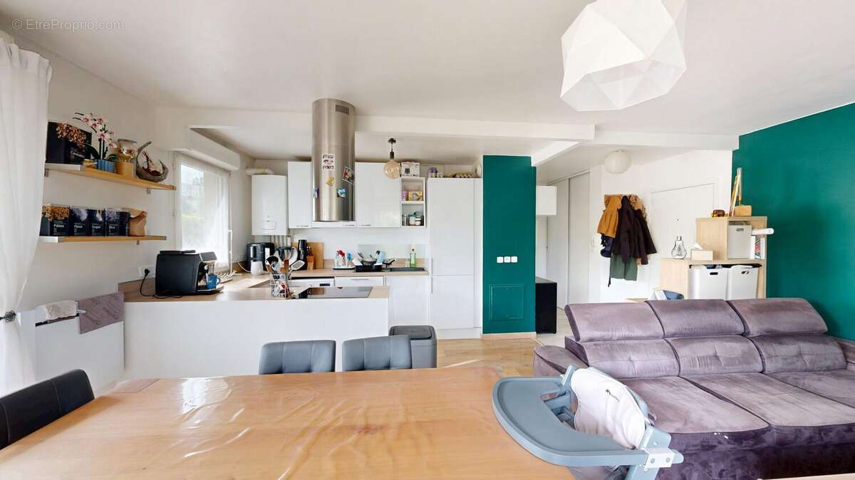 Chambre 2 - Appartement à TRAPPES