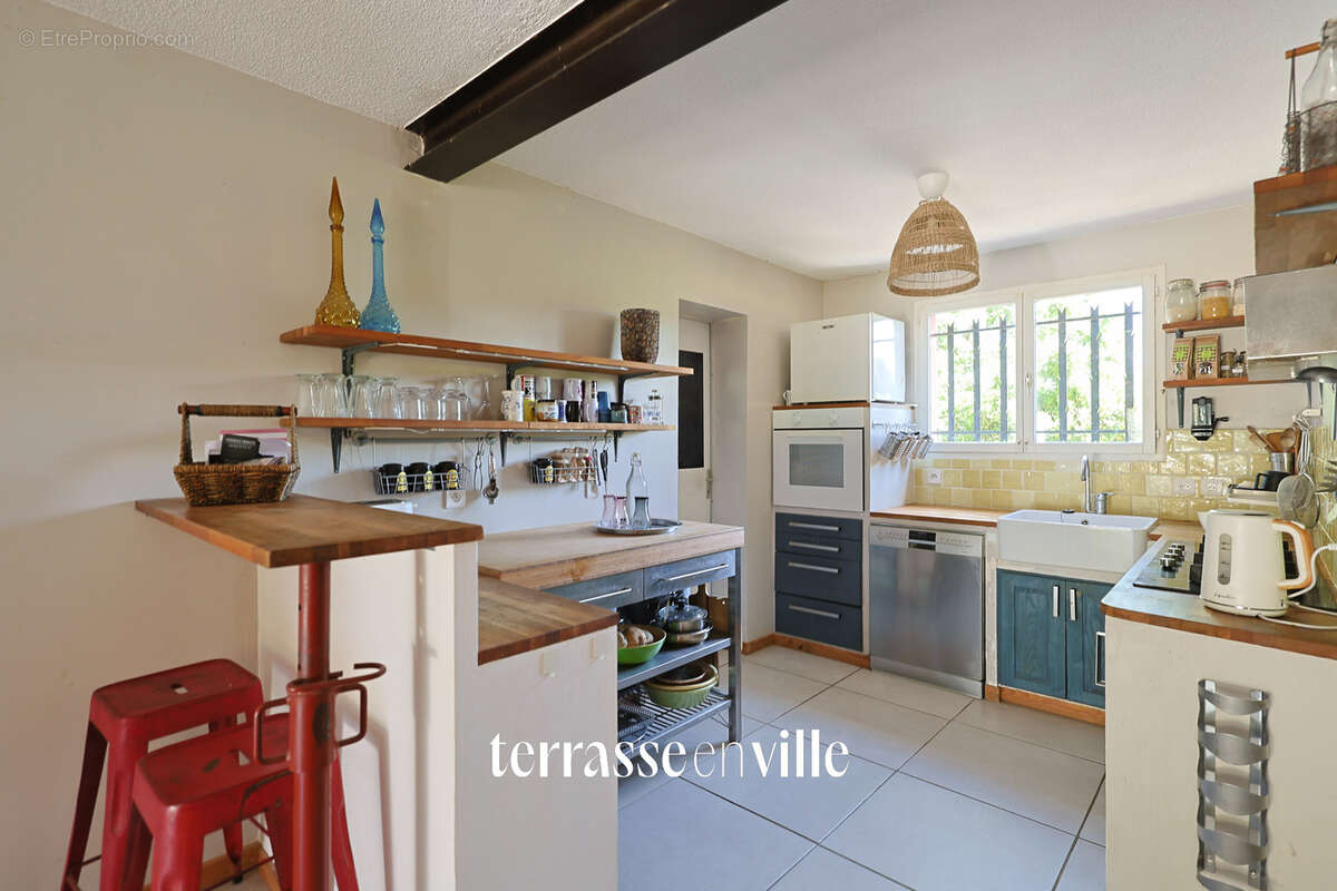 Maison à FLASSANS-SUR-ISSOLE