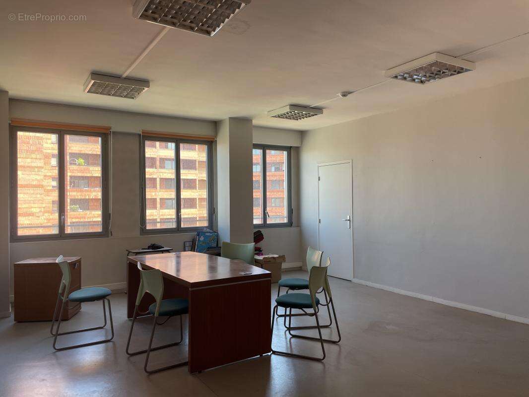 Commerce 71 m² à Toulouse  - photo 4