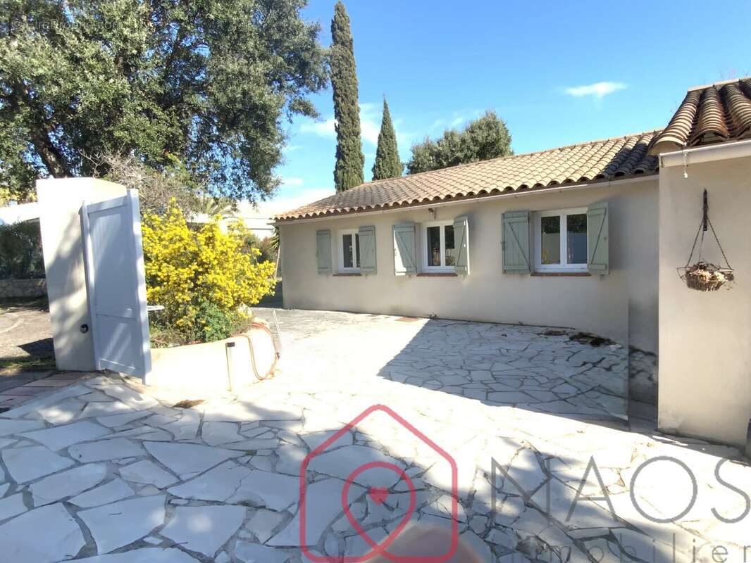 Maison à FREJUS