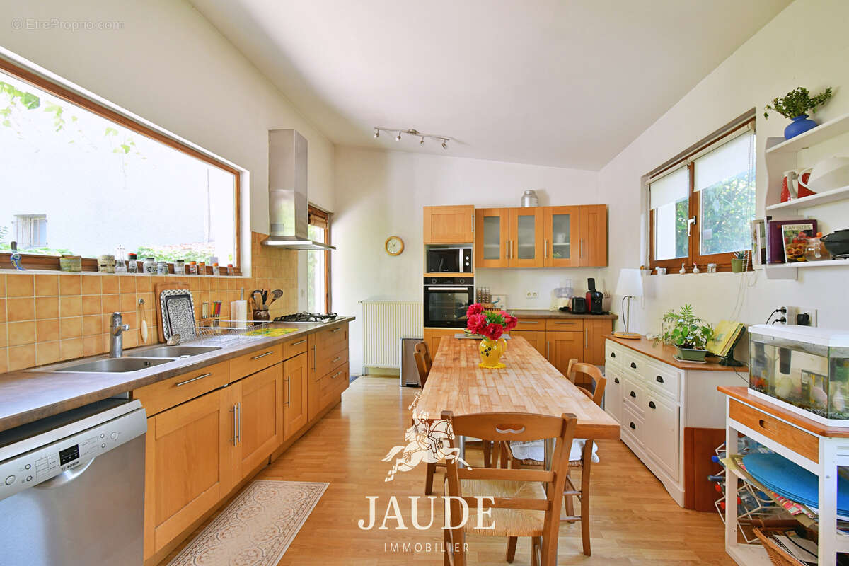 Maison à CLERMONT-FERRAND