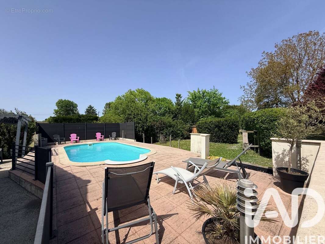 Photo 2 - Maison à SALLES-D'ANGLES