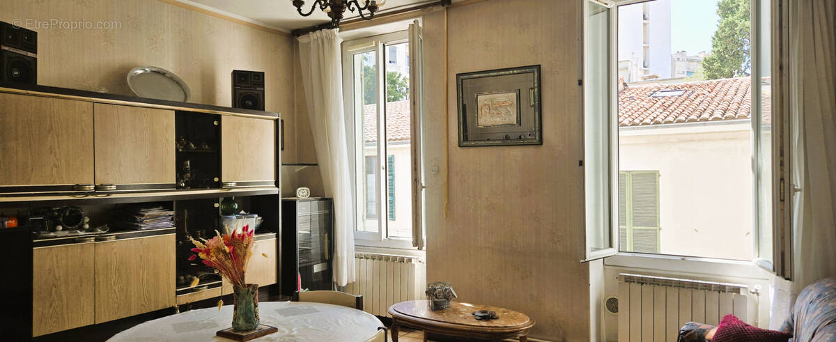 Appartement à MARSEILLE-6E