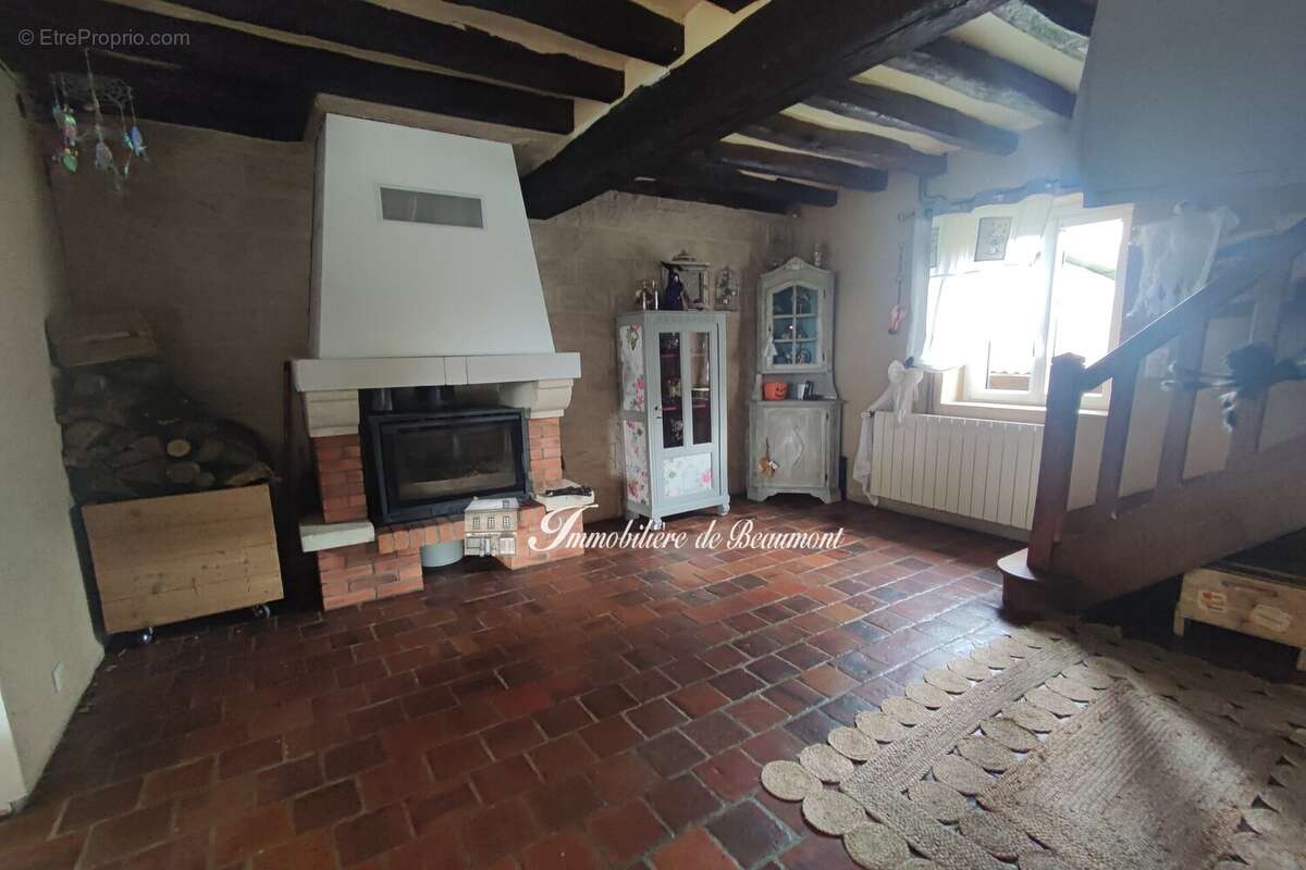 Maison 136 m² à Beaumont-Le-Roger  - photo 5