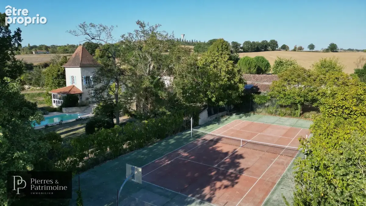 Propriété de caractère sur les hauteurs de nérac   310 m2   8 chambres   parc de 5 000 m2   piscine   tennis - photo 2