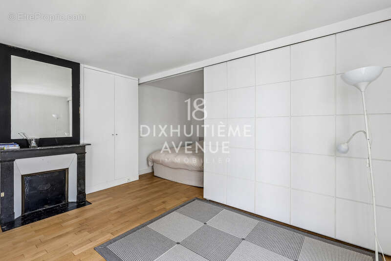 Appartement à PARIS-3E
