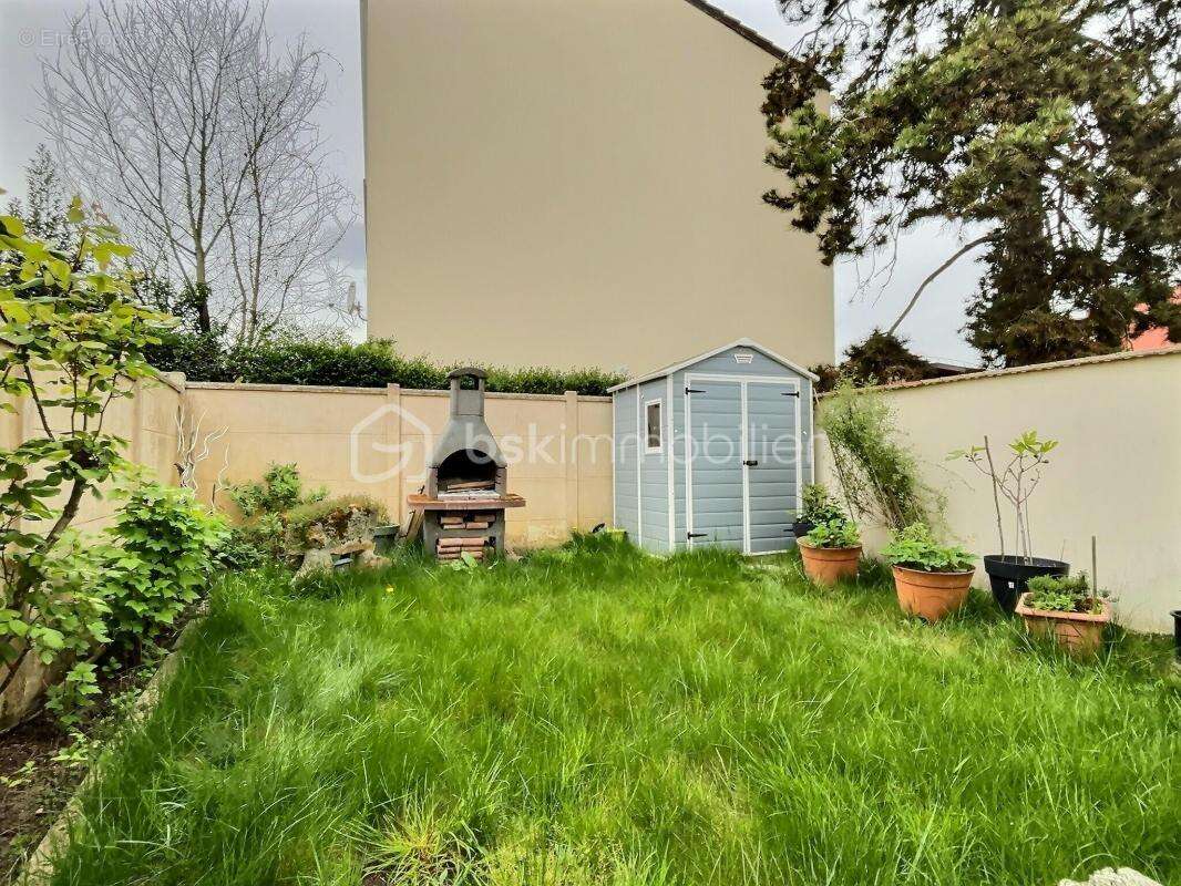 Maison à LA QUEUE-EN-BRIE