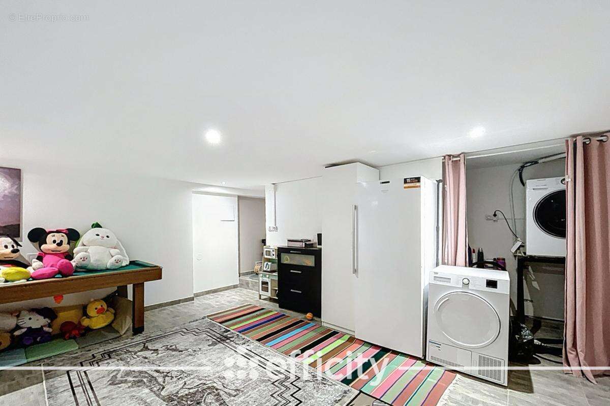 Maison à CHARVIEU-CHAVAGNEUX