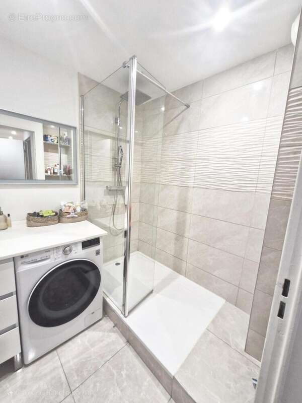 Appartement à SARTROUVILLE