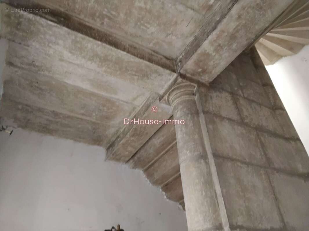 Appartement 420 m² à Villefranche-De-Rouergue  - photo 13