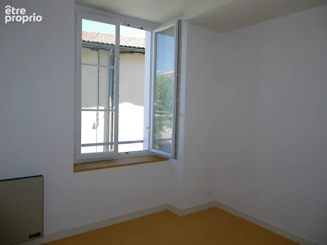 Ensemble de trois appartements ///centre mirebeau - photo 12