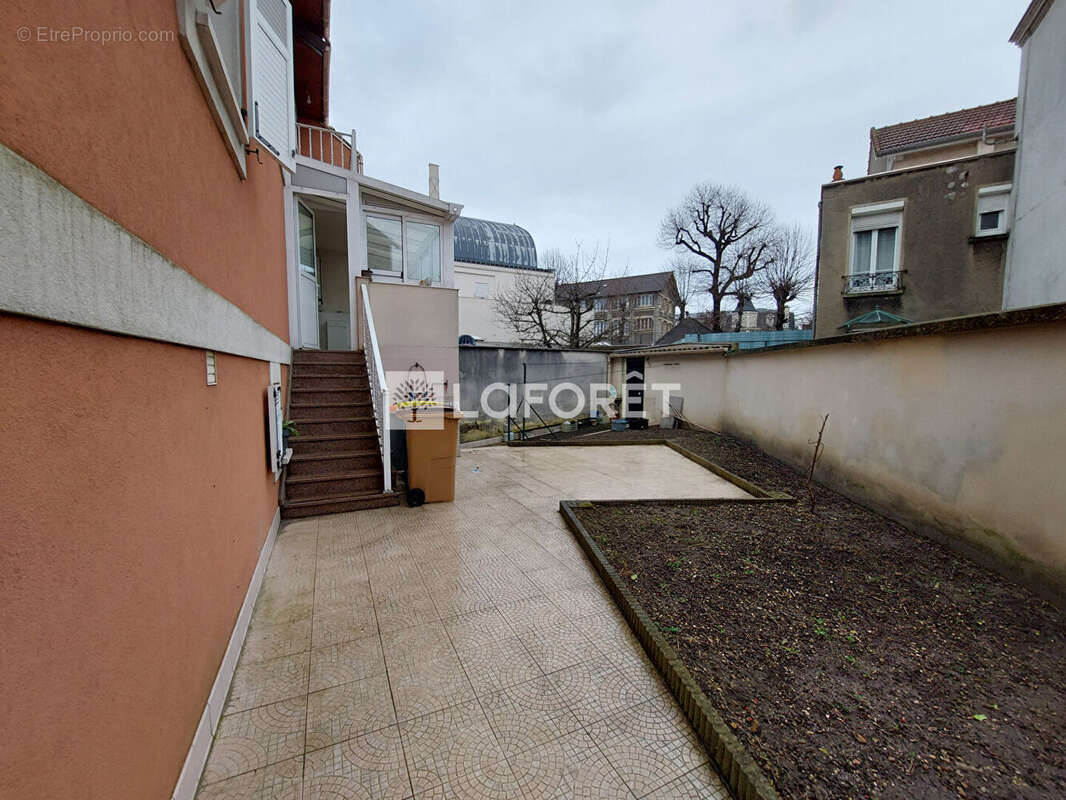 Maison à VILLEMOMBLE