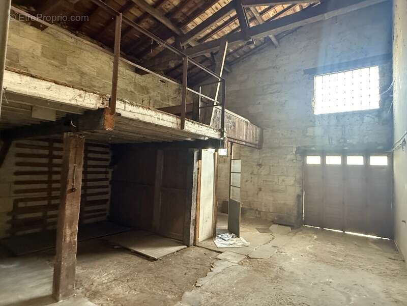 Opportunité rare – maison de 250 m² à rénover en bordure du parc bordelais - photo 3