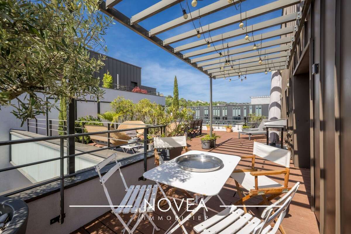 Appartement à LYON-9E