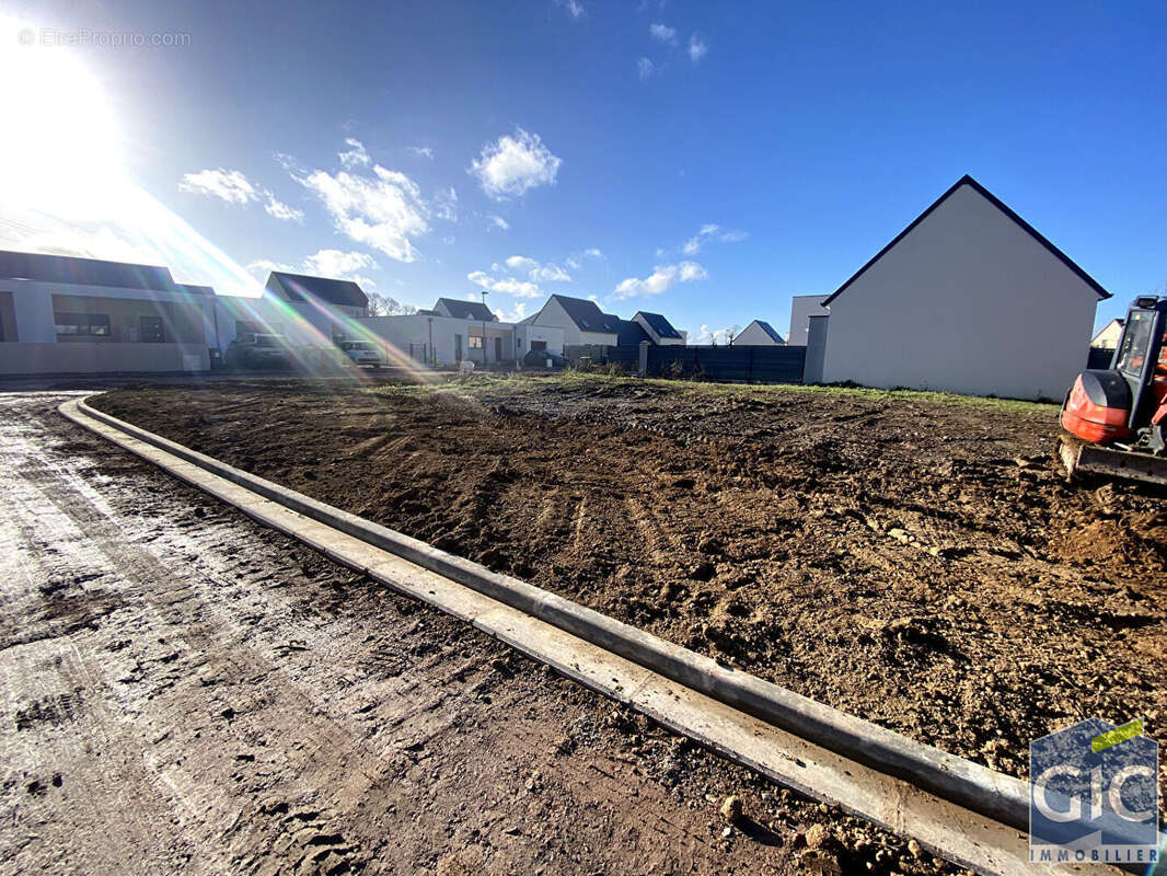 Terrain à CAEN