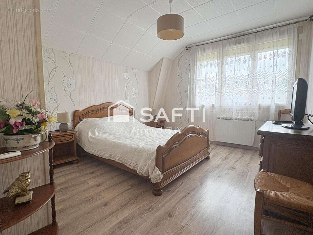 Photo 6 - Maison à VILLAINES-LA-CARELLE