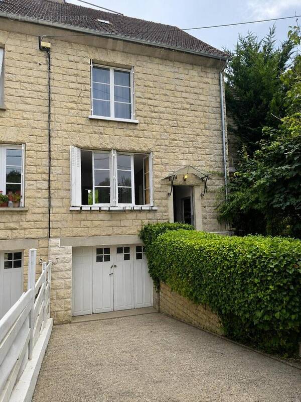 Photo 1 - Maison à CIRES-LES-MELLO